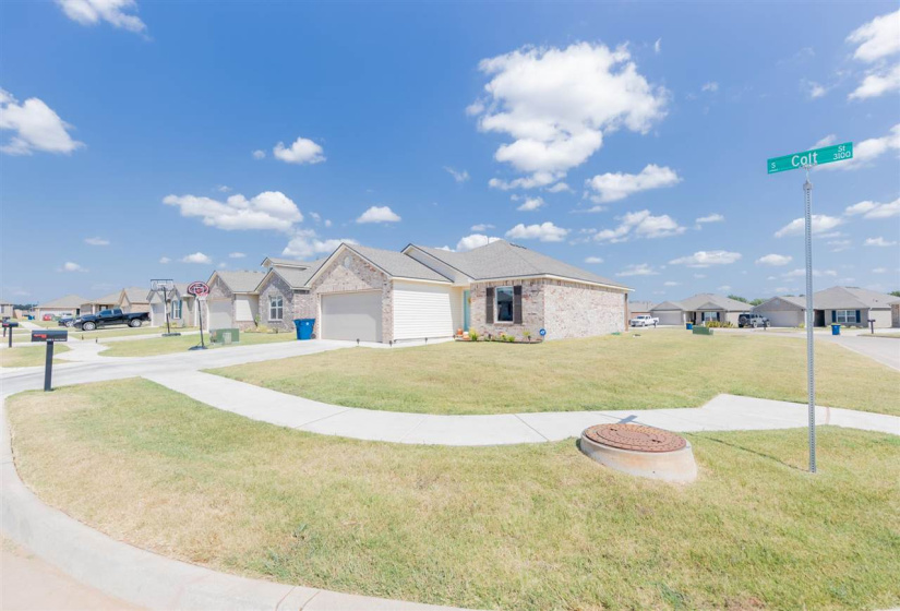 3 Bedrooms Bedrooms, 0 ,2 BathroomsBathrooms,Residential,Single Family,Colt,1,131610