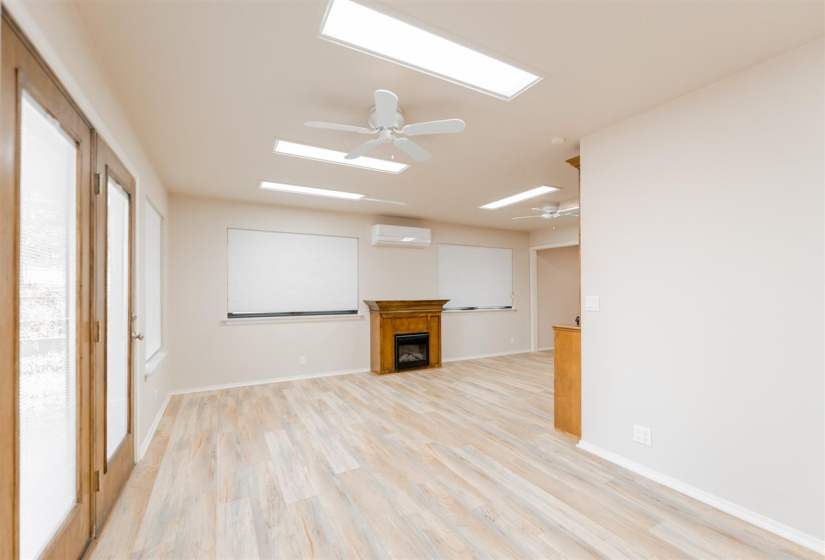 3 Bedrooms Bedrooms, 0 ,2 BathroomsBathrooms,Residential,Single Family,Ashbury,1,133988