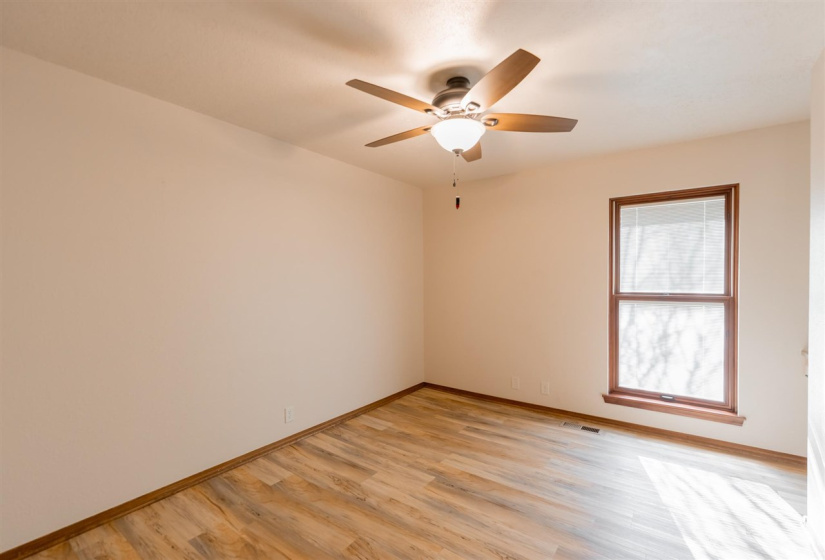 3 Bedrooms Bedrooms, 0 ,2 BathroomsBathrooms,Residential,Single Family,Ashbury,1,133988