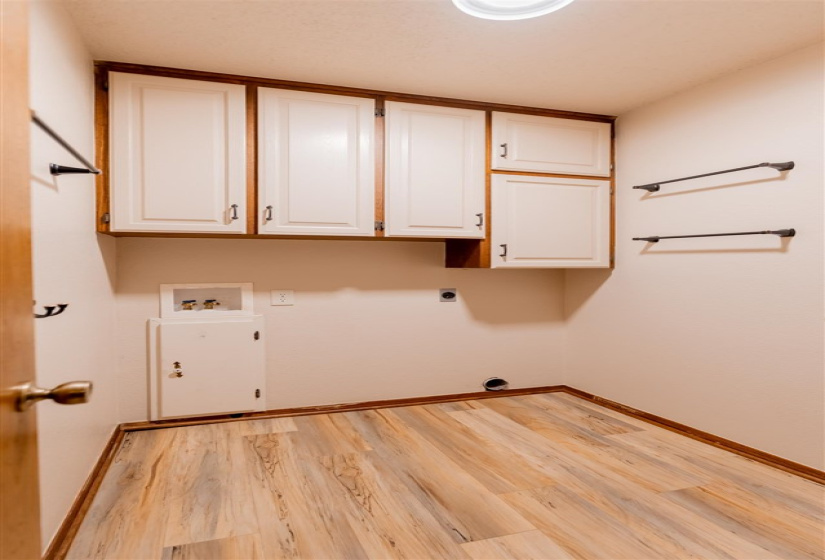 3 Bedrooms Bedrooms, 0 ,2 BathroomsBathrooms,Residential,Single Family,Ashbury,1,133988