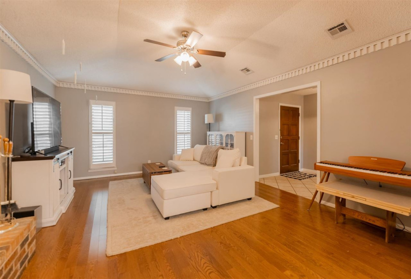 3 Bedrooms Bedrooms, 0 ,2 BathroomsBathrooms,Residential,Single Family,Sunnybrook,1,133990