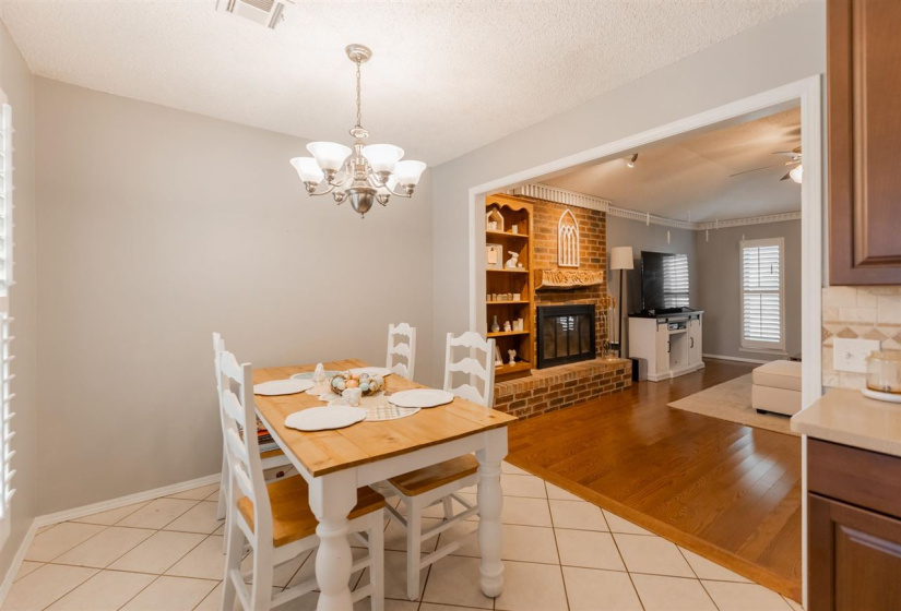 3 Bedrooms Bedrooms, 0 ,2 BathroomsBathrooms,Residential,Single Family,Sunnybrook,1,133990