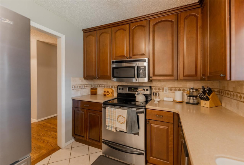 3 Bedrooms Bedrooms, 0 ,2 BathroomsBathrooms,Residential,Single Family,Sunnybrook,1,133990