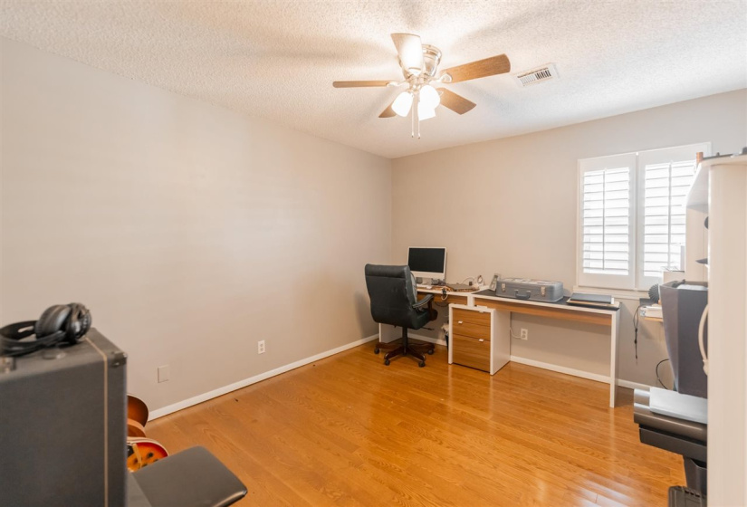 3 Bedrooms Bedrooms, 0 ,2 BathroomsBathrooms,Residential,Single Family,Sunnybrook,1,133990