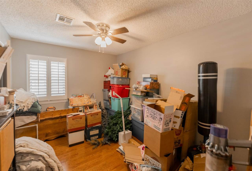 3 Bedrooms Bedrooms, 0 ,2 BathroomsBathrooms,Residential,Single Family,Sunnybrook,1,133990