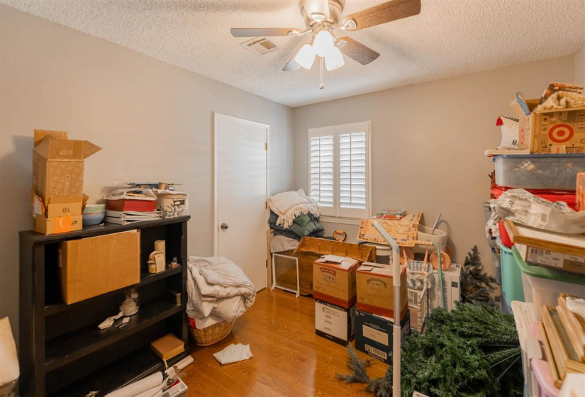 3 Bedrooms Bedrooms, 0 ,2 BathroomsBathrooms,Residential,Single Family,Sunnybrook,1,133990