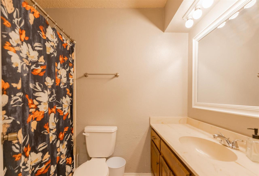 3 Bedrooms Bedrooms, 0 ,2 BathroomsBathrooms,Residential,Single Family,Sunnybrook,1,133990