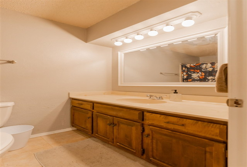 3 Bedrooms Bedrooms, 0 ,2 BathroomsBathrooms,Residential,Single Family,Sunnybrook,1,133990