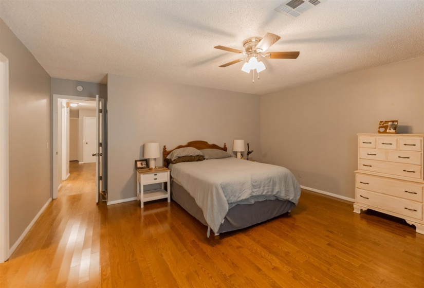 3 Bedrooms Bedrooms, 0 ,2 BathroomsBathrooms,Residential,Single Family,Sunnybrook,1,133990