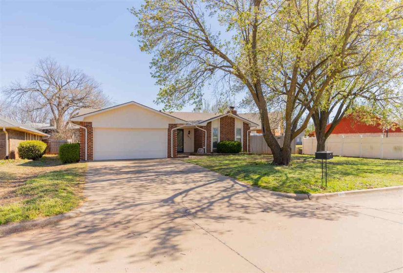 3 Bedrooms Bedrooms, 0 ,2 BathroomsBathrooms,Residential,Single Family,Sunnybrook,1,133990