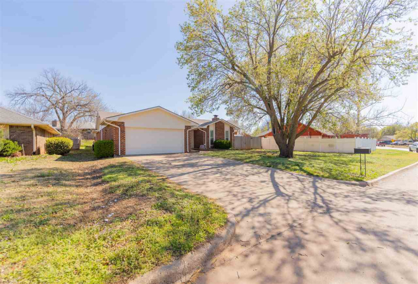 3 Bedrooms Bedrooms, 0 ,2 BathroomsBathrooms,Residential,Single Family,Sunnybrook,1,133990