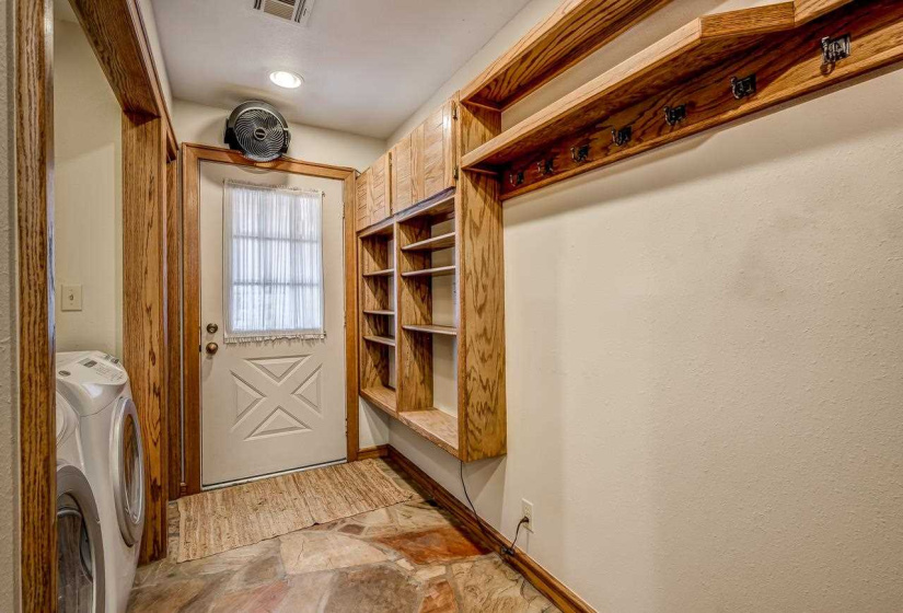 4 Bedrooms Bedrooms, 0 ,2 BathroomsBathrooms,Residential,Single Family,8th,1,133992