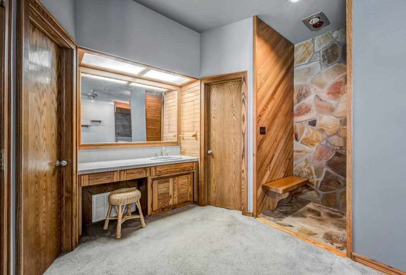 4 Bedrooms Bedrooms, 0 ,2 BathroomsBathrooms,Residential,Single Family,8th,1,133992