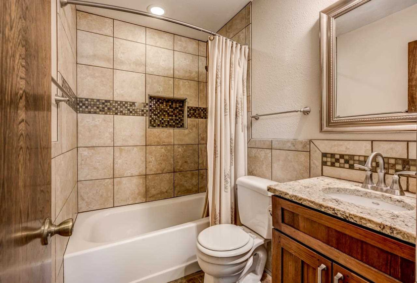 4 Bedrooms Bedrooms, 0 ,2 BathroomsBathrooms,Residential,Single Family,8th,1,133992