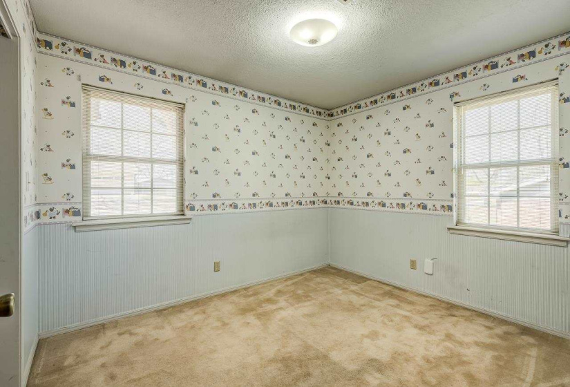 4 Bedrooms Bedrooms, 0 ,2 BathroomsBathrooms,Residential,Single Family,8th,1,133992