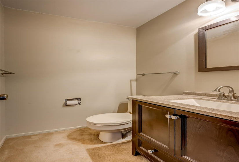 4 Bedrooms Bedrooms, 0 ,2 BathroomsBathrooms,Residential,Single Family,8th,1,133992