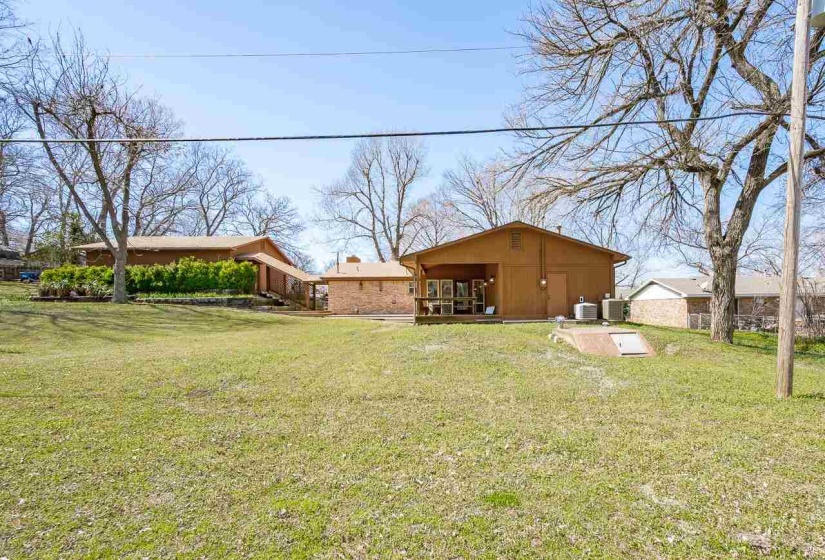 4 Bedrooms Bedrooms, 0 ,2 BathroomsBathrooms,Residential,Single Family,8th,1,133992