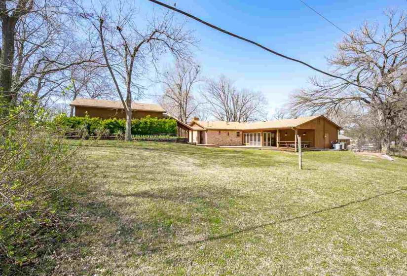 4 Bedrooms Bedrooms, 0 ,2 BathroomsBathrooms,Residential,Single Family,8th,1,133992