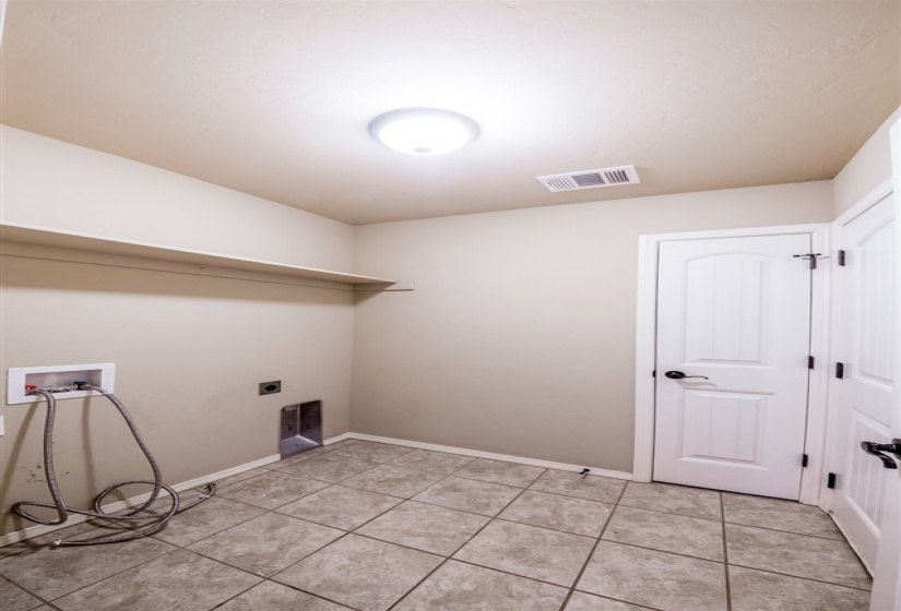 3 Bedrooms Bedrooms, 0 ,2 BathroomsBathrooms,Residential,Single Family,Chandler,1,133994