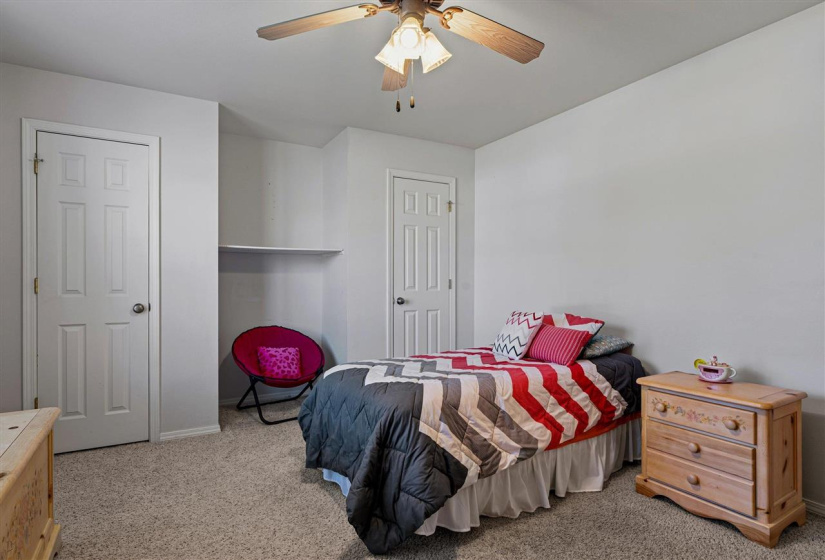 4 Bedrooms Bedrooms, 0 ,2 BathroomsBathrooms,Residential,Single Family,33rd,1.5,133998