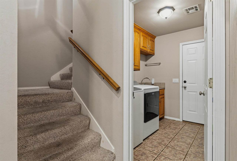 4 Bedrooms Bedrooms, 0 ,2 BathroomsBathrooms,Residential,Single Family,33rd,1.5,133998