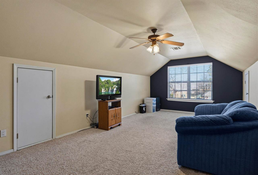 4 Bedrooms Bedrooms, 0 ,2 BathroomsBathrooms,Residential,Single Family,33rd,1.5,133998