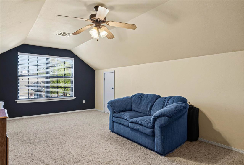 4 Bedrooms Bedrooms, 0 ,2 BathroomsBathrooms,Residential,Single Family,33rd,1.5,133998