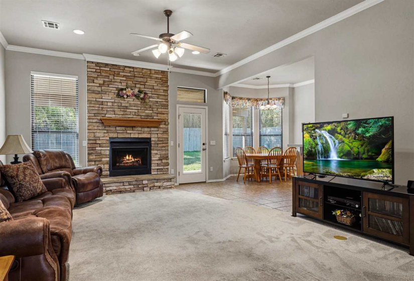 4 Bedrooms Bedrooms, 0 ,2 BathroomsBathrooms,Residential,Single Family,33rd,1.5,133998