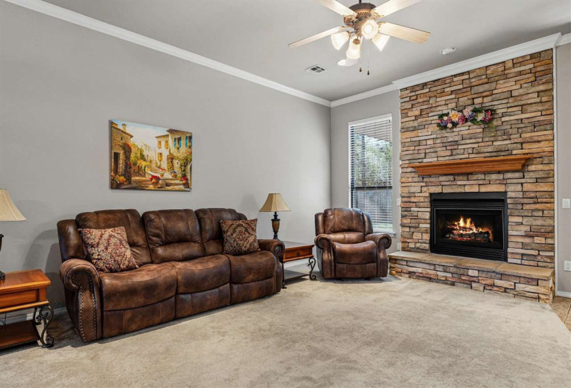 4 Bedrooms Bedrooms, 0 ,2 BathroomsBathrooms,Residential,Single Family,33rd,1.5,133998