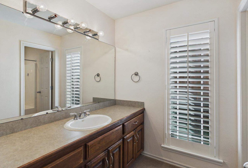 4 Bedrooms Bedrooms, 0 ,2 BathroomsBathrooms,Residential,Single Family,Pecan Hill,1,134021