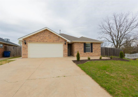 3 Bedrooms Bedrooms, 0 ,2 BathroomsBathrooms,Residential,Single Family,Macy,1,134023