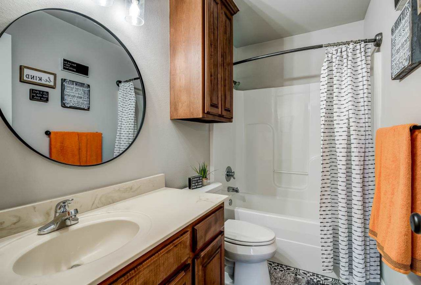 3 Bedrooms Bedrooms, 0 ,2 BathroomsBathrooms,Residential,Single Family,5th,1,134028