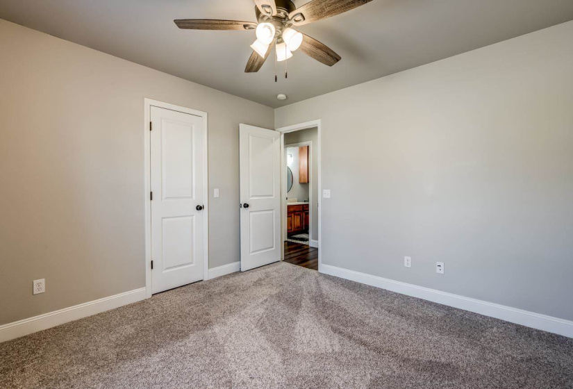 3 Bedrooms Bedrooms, 0 ,2 BathroomsBathrooms,Residential,Single Family,5th,1,134028