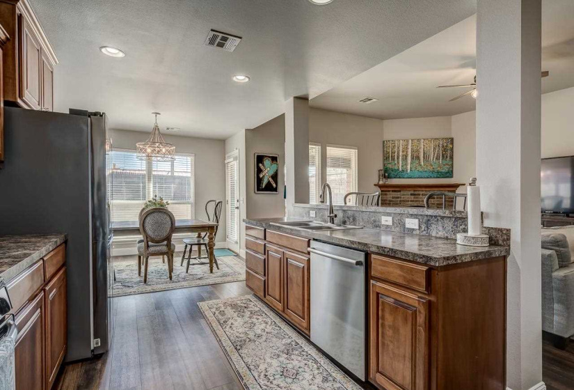 3 Bedrooms Bedrooms, 0 ,2 BathroomsBathrooms,Residential,Single Family,5th,1,134028