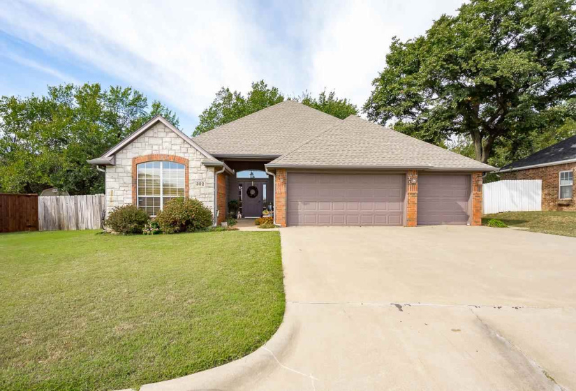 3 Bedrooms Bedrooms, 0 ,2 BathroomsBathrooms,Residential,Single Family,Kyle Court,1,134029