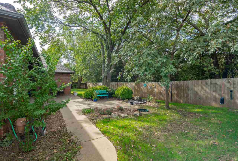 3 Bedrooms Bedrooms, 0 ,2 BathroomsBathrooms,Residential,Single Family,Kyle Court,1,134029