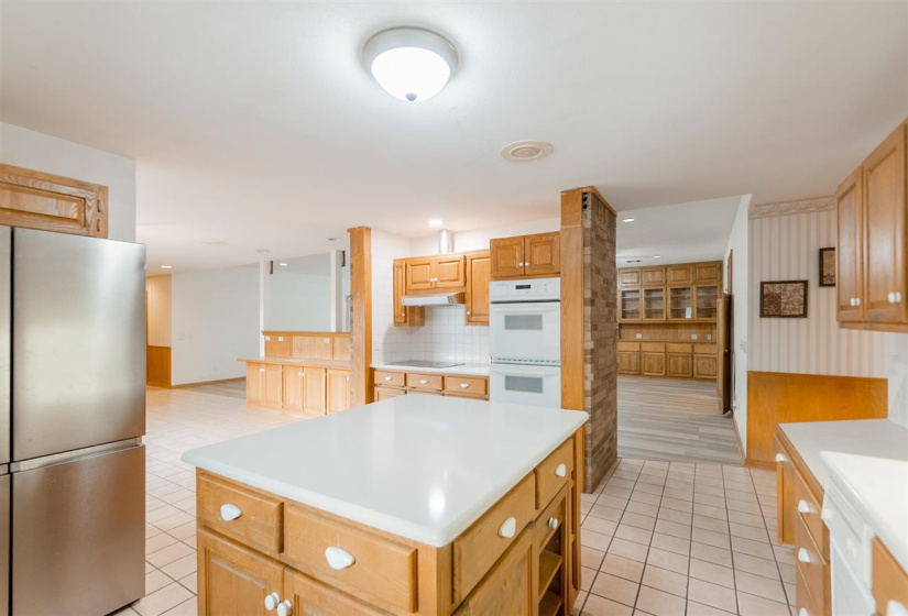 4 Bedrooms Bedrooms, 0 ,3 BathroomsBathrooms,Residential,Single Family,Country Club,1,134031